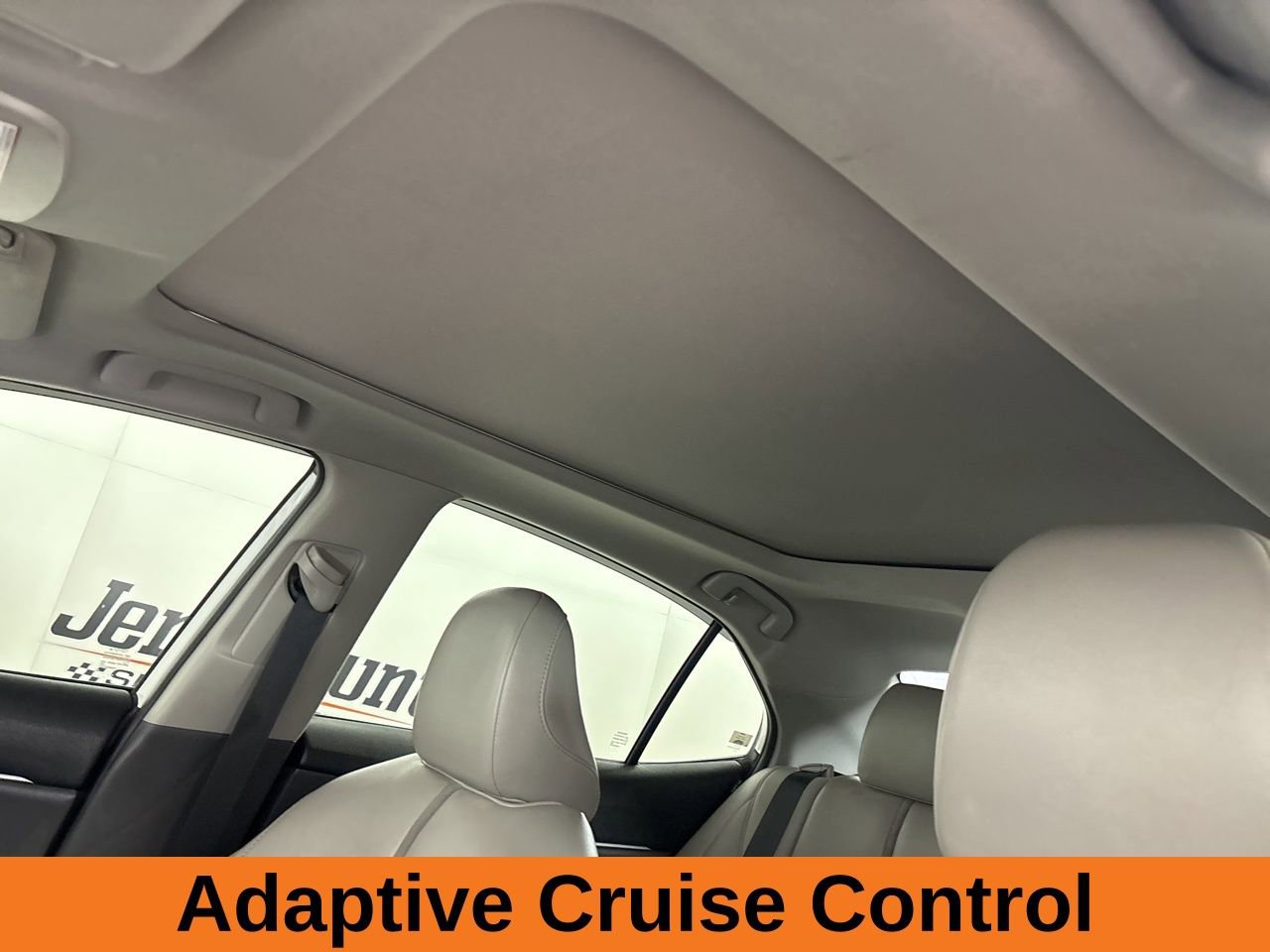 Used 2020 Toyota Camry XSE image 12