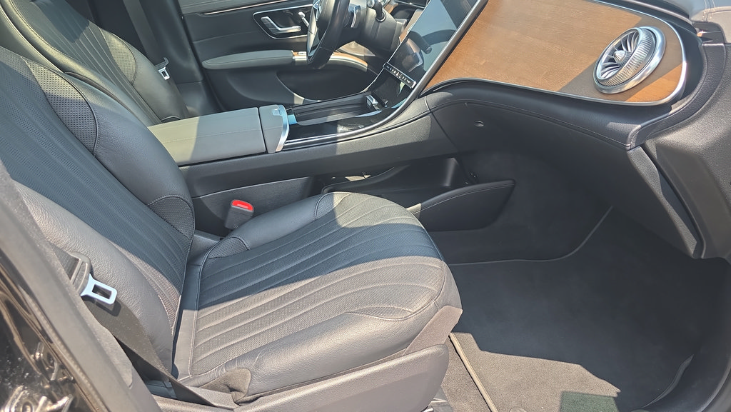 Used 2022 Mercedes-Benz EQS 450+ Sedan image 13