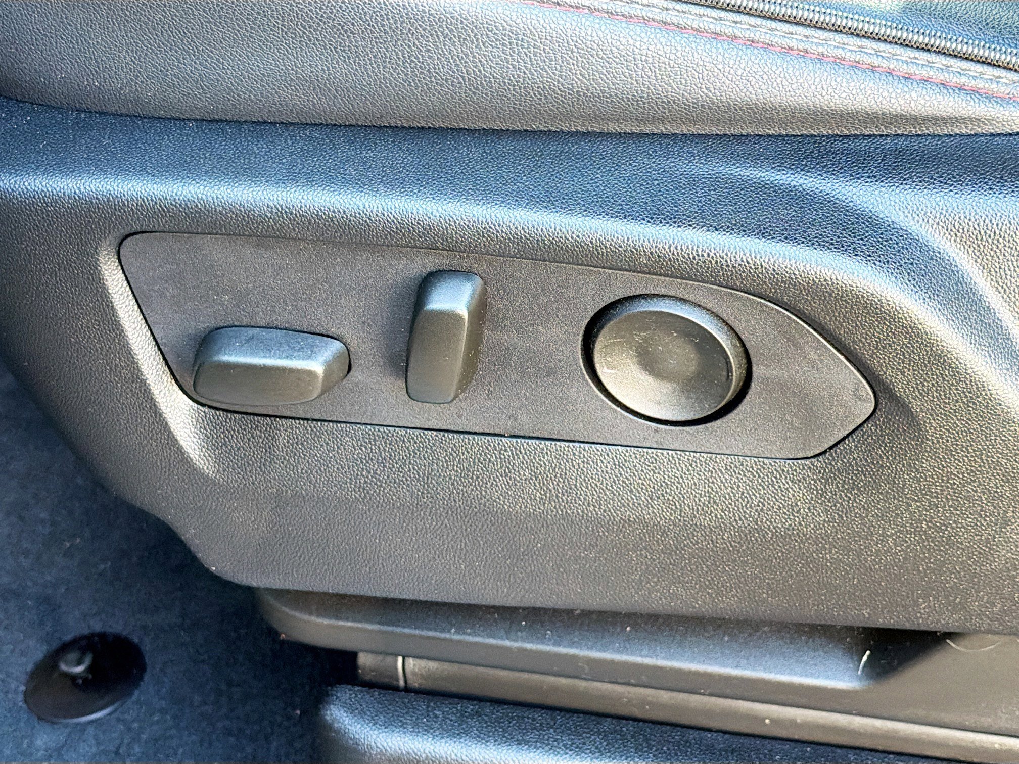 Used 2024 Chevrolet Tahoe RST w/ Sport Performance Package image 27