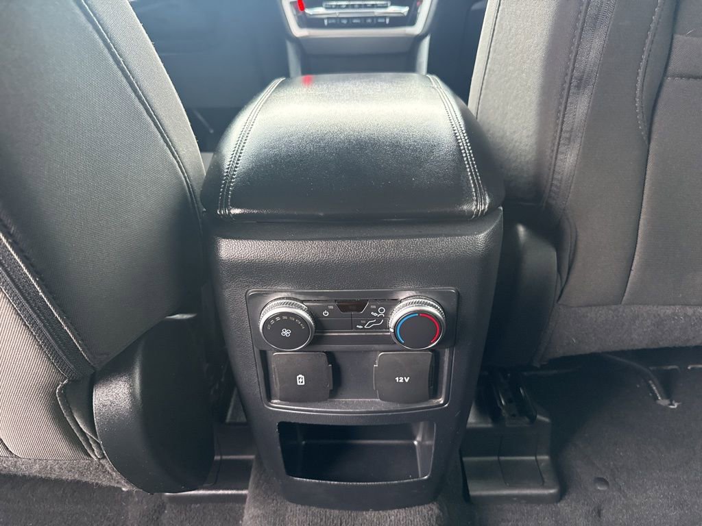 Used 2021 Ford Explorer XLT image 26
