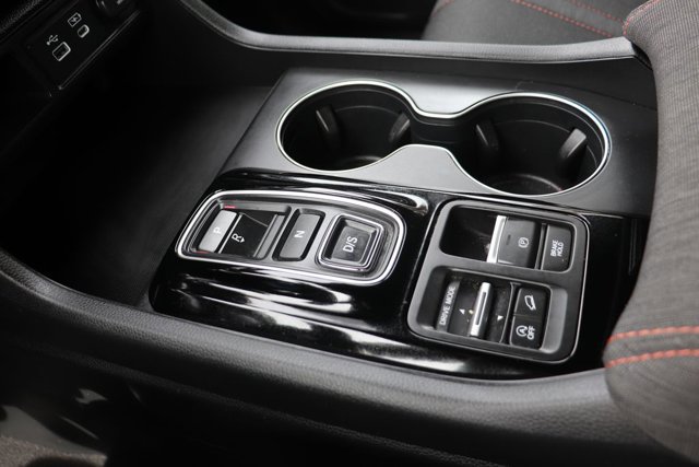 Used 2025 Honda Pilot Sport image 21