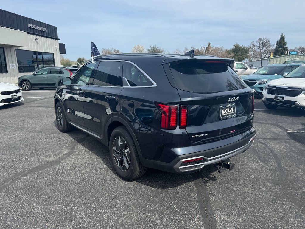 Certified 2024 Kia Sorento EX image 3