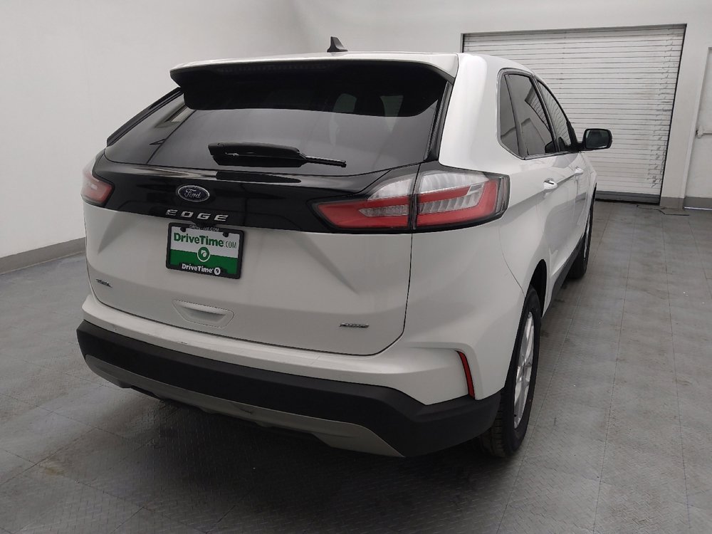 Used 2024 Ford Edge SEL image 7