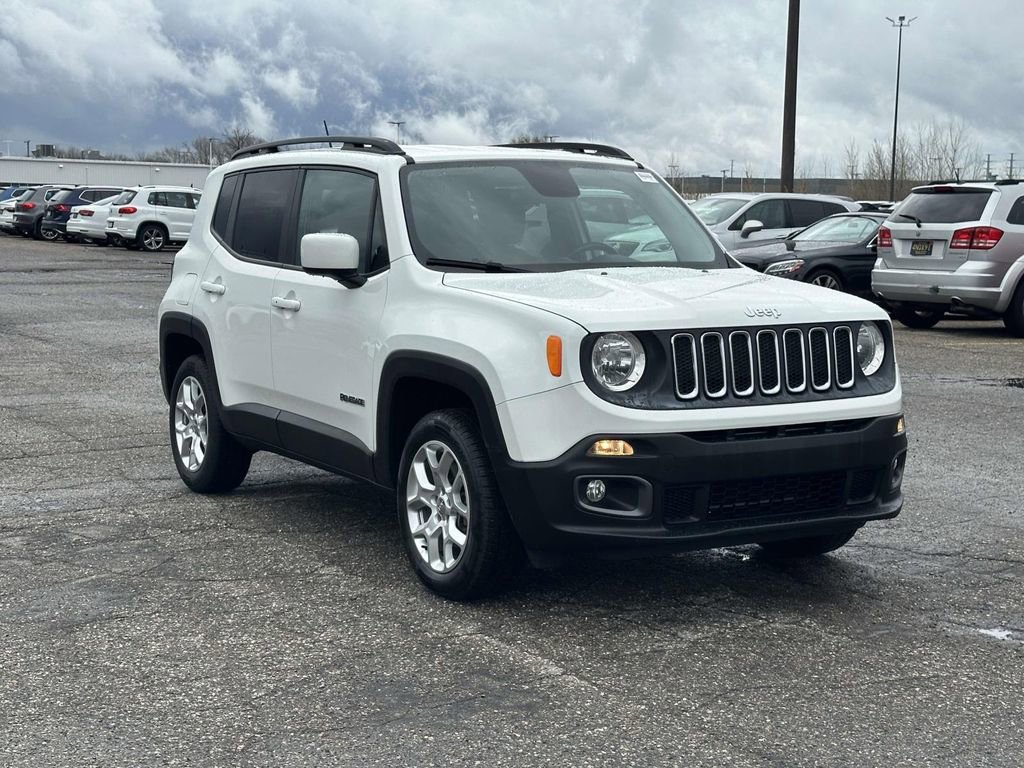 Used 2015 Jeep Renegade Latitude w/ Cold Weather Group II image 7
