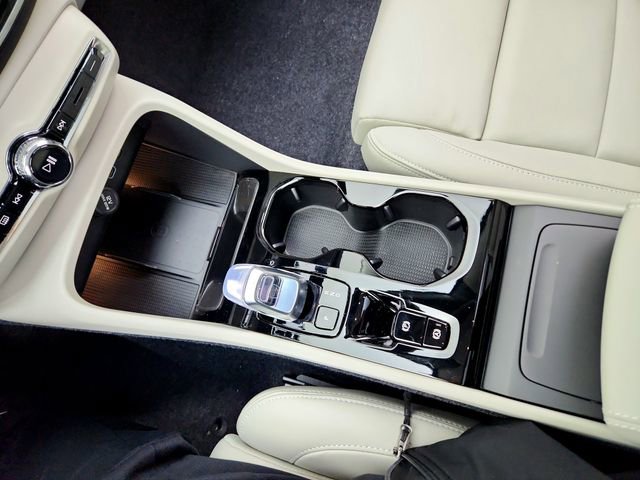 New 2026 Volvo XC40 B5 Ultra w/ Climate Package image 22