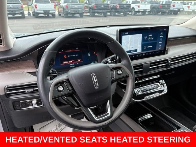 Used 2023 Lincoln Corsair Reserve w/ Equipment Group 201A AWD/4WD image 4