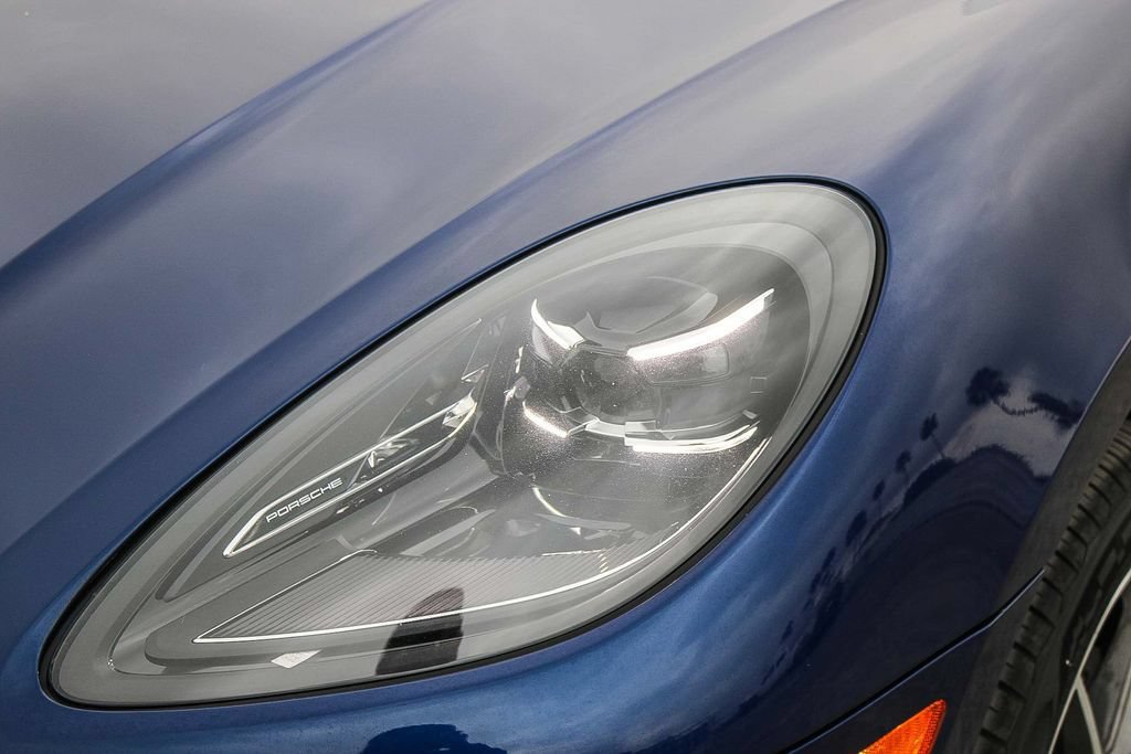 Used 2022 Porsche Macan AWD/4WD image 5