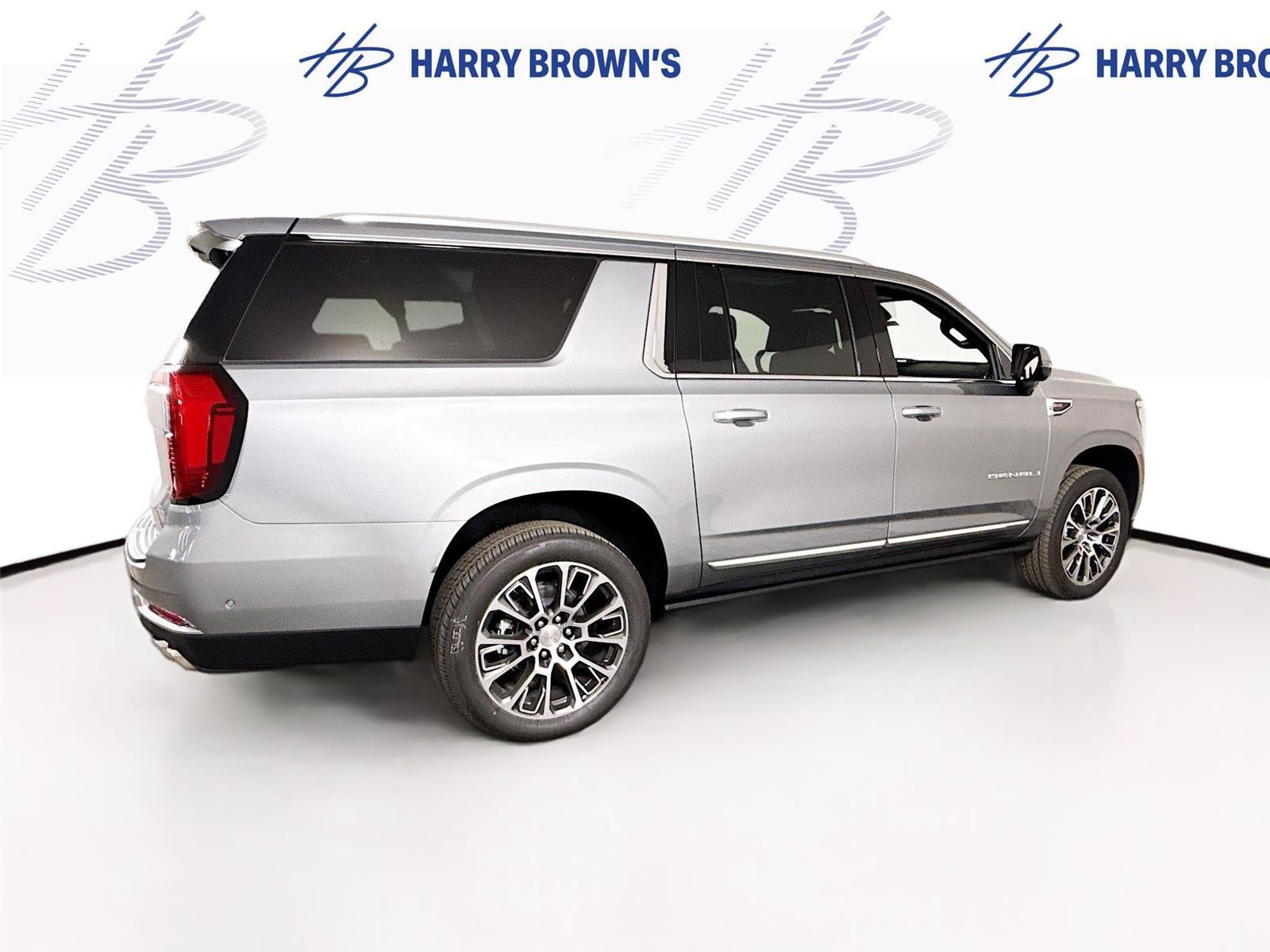 New 2026 GMC Yukon XL Denali w/ Denali Reserve Package AWD/4WD image 36