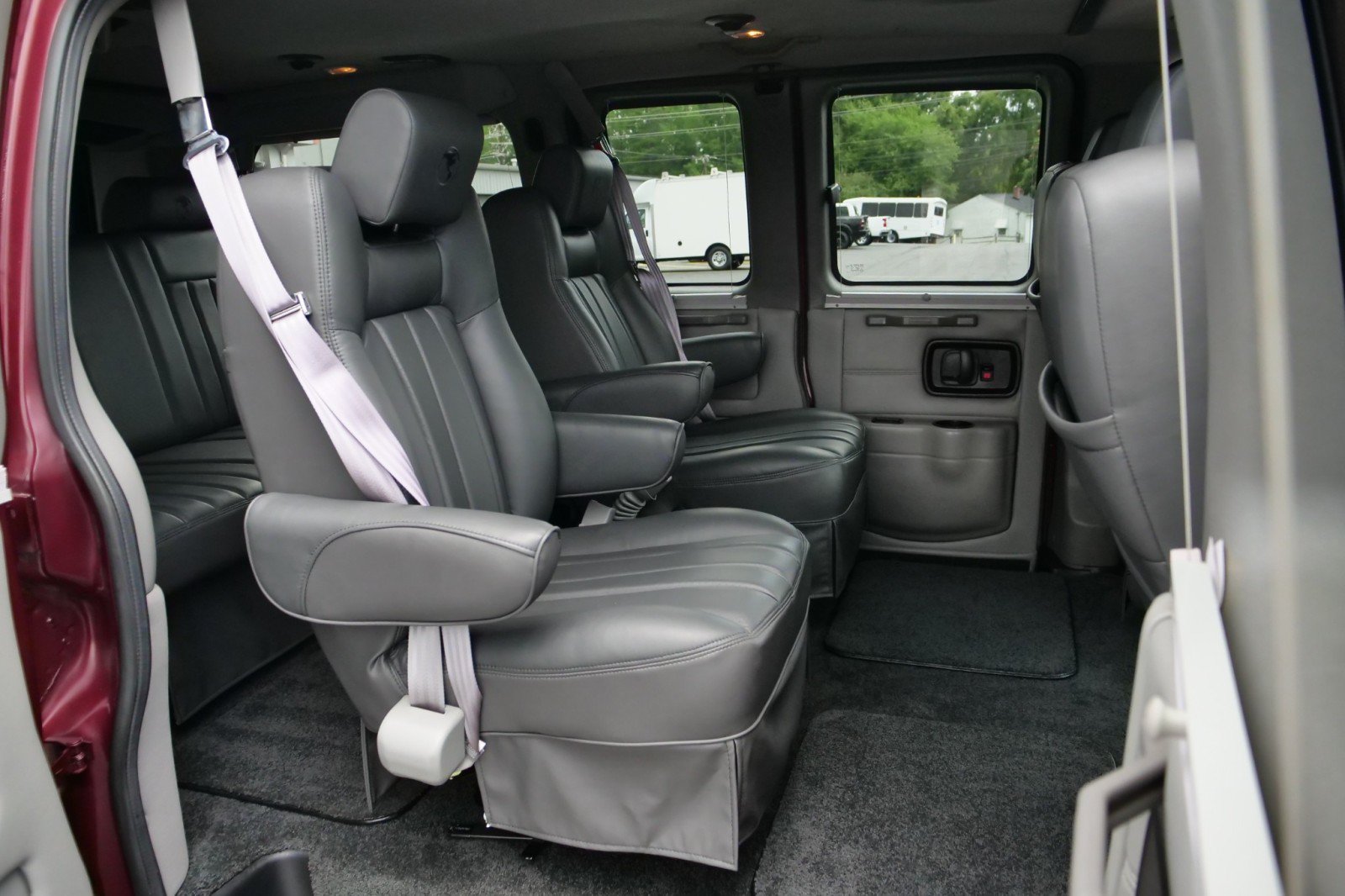 Used 2014 Chevrolet Express 1500 RWD image 38