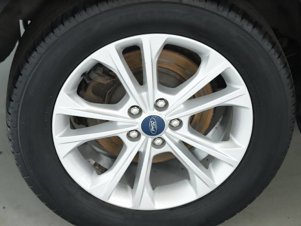 Used 2019 Ford Escape SE FWD image 12
