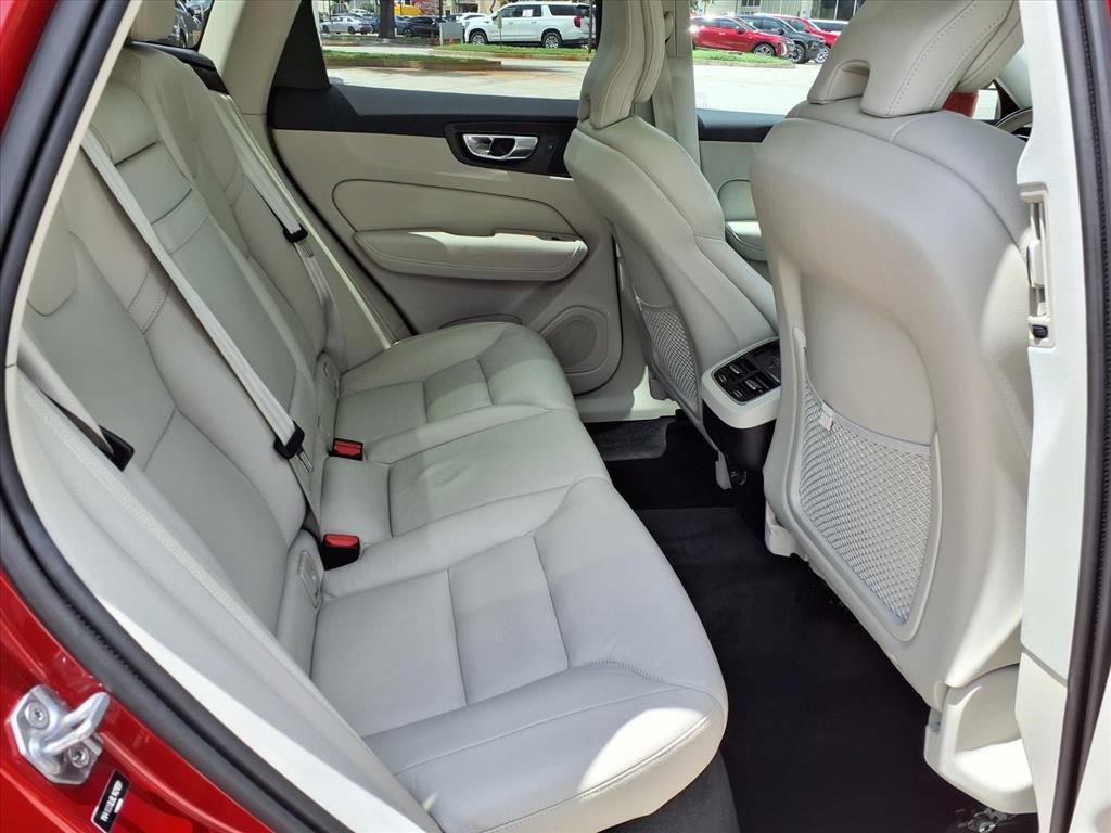 Used 2020 Volvo XC60 T5 Inscription w/ Protection Package Premier FWD image 13