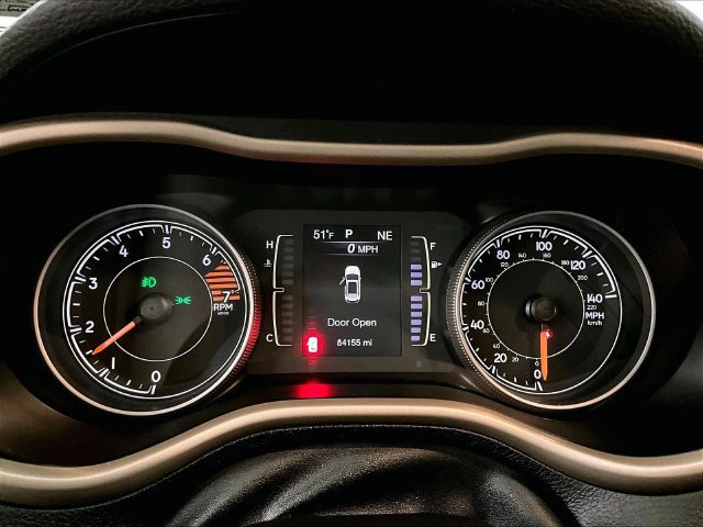 Used 2018 Jeep Cherokee Latitude w/ Cold Weather Group AWD/4WD image 20