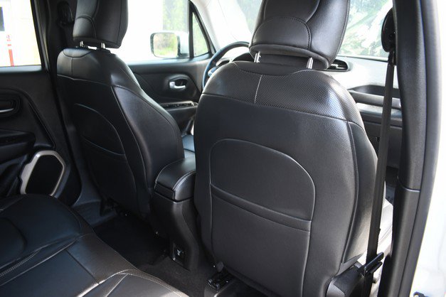 Used 2015 Jeep Renegade Limited AWD/4WD image 27