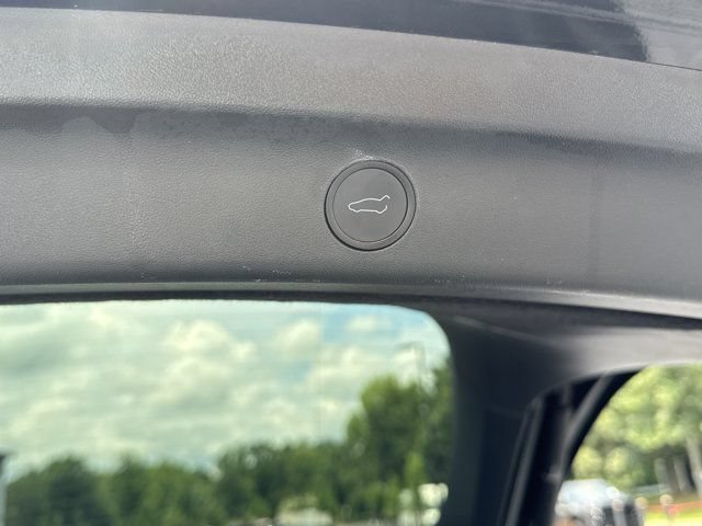 Used 2022 Tesla Model Y Performance AWD/4WD image 21