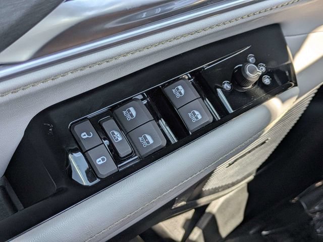 Used 2025 Jeep Wagoneer 4WD w/ Convenience Group I image 22