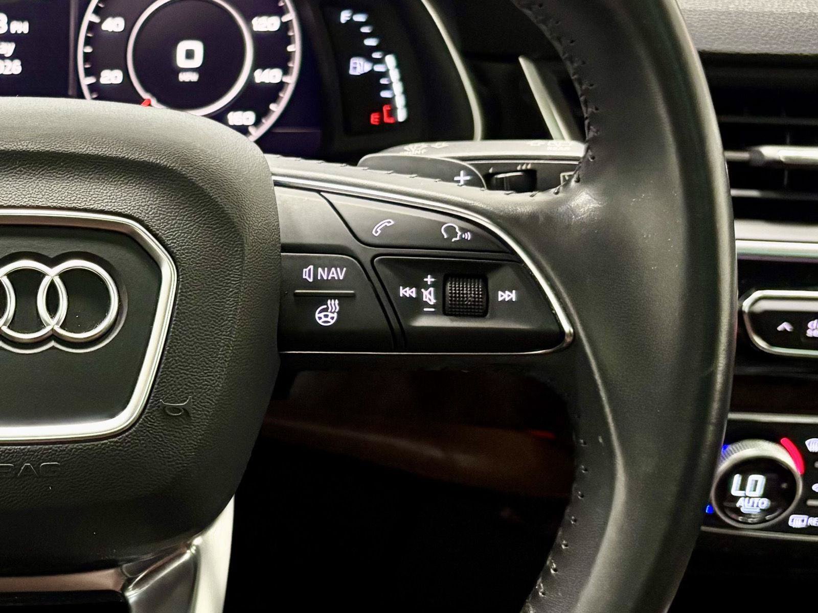 Used 2018 Audi Q7 3.0T Prestige AWD/4WD image 30