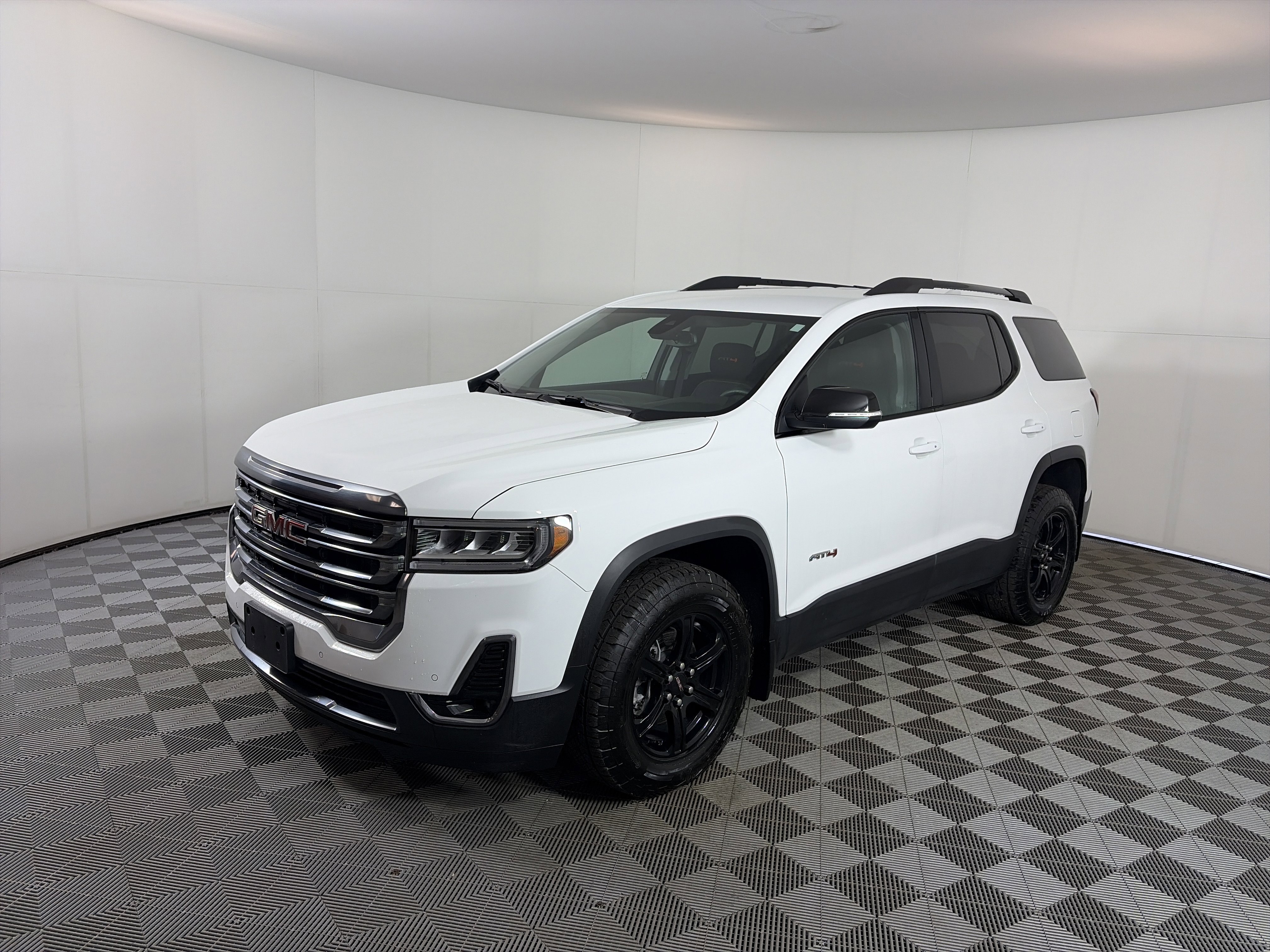 Used 2023 GMC Acadia AT4 AWD/4WD image 2