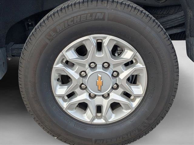 Used 2025 Chevrolet Silverado 2500 LTZ image 10
