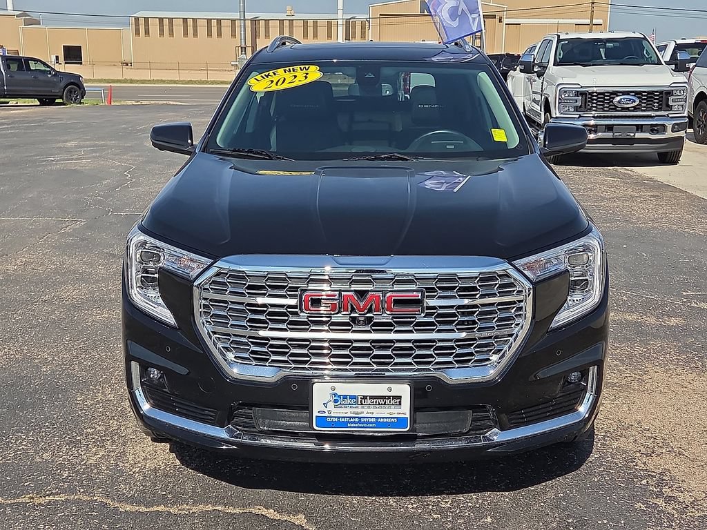 Used 2023 GMC Terrain Denali w/ Black Diamond Edition AWD/4WD image 8
