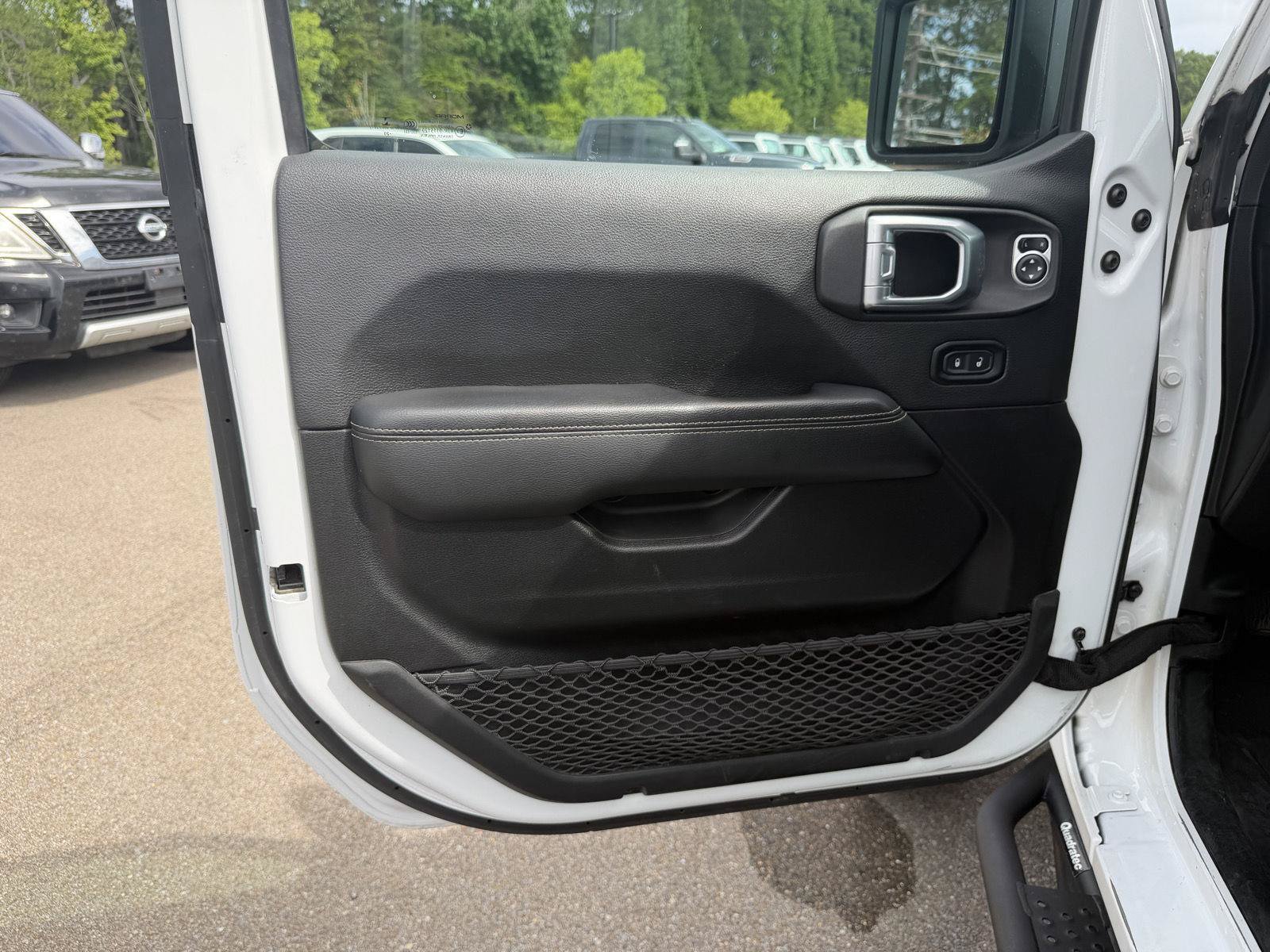 Used 2020 Jeep Gladiator Rubicon AWD/4WD image 16