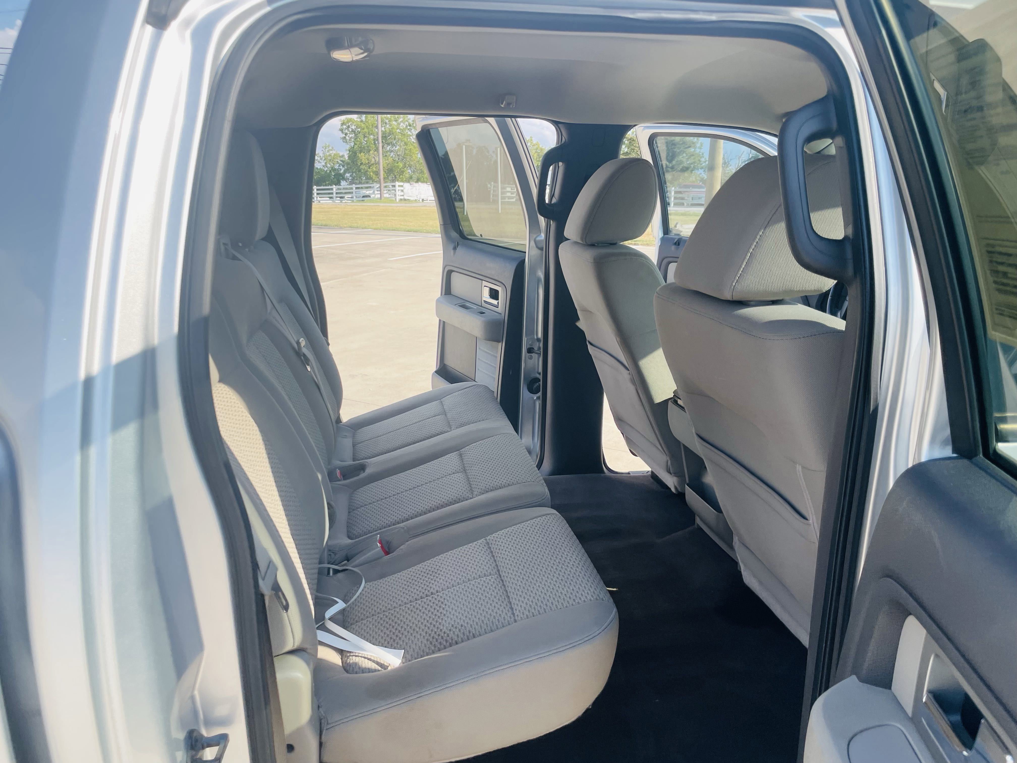 Used 2010 Ford F150 XLT image 11