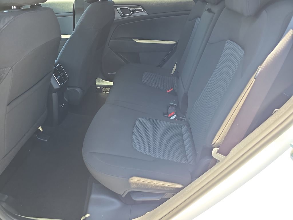 New 2026 Kia Sportage LX FWD image 16