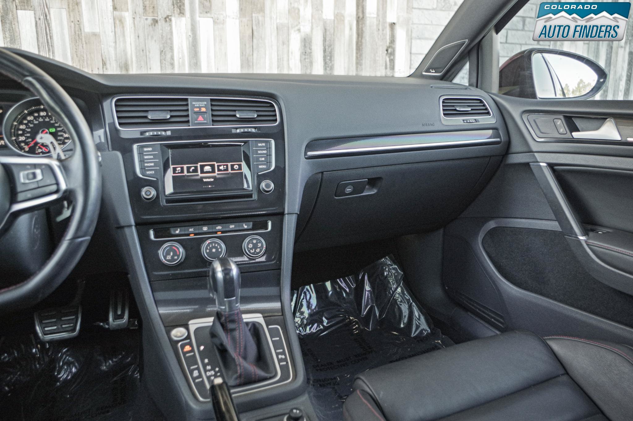 Used 2015 Volkswagen GTI SE w/ Lighting Package (SEL) FWD image 16