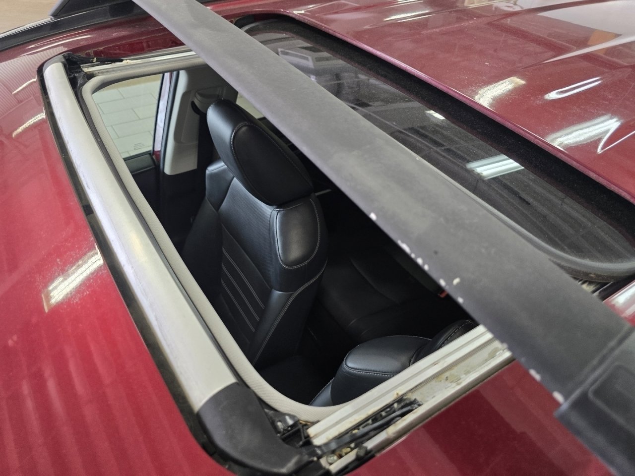 Certified 2020 Toyota RAV4 Limited image 3