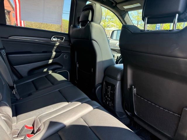 Used 2015 Jeep Grand Cherokee Summit image 24