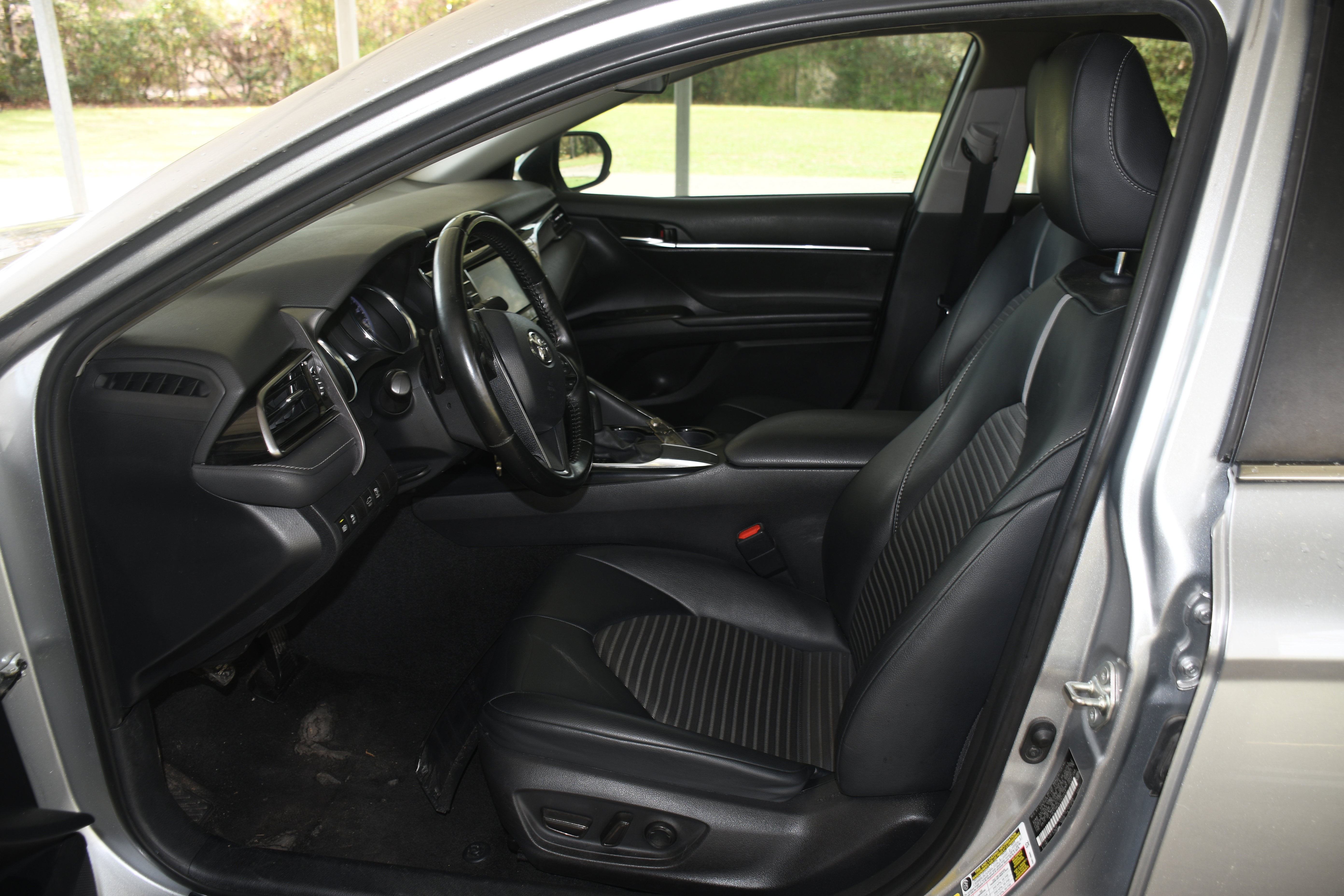 Used 2020 Toyota Camry SE image 7