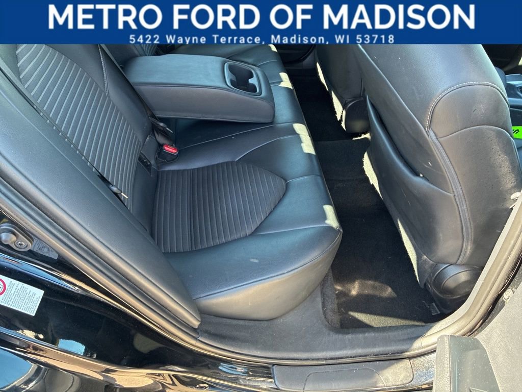 Used 2018 Toyota Camry SE w/ Moonroof Package image 38