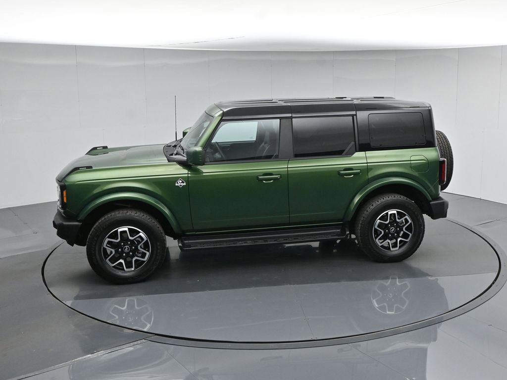 Used 2025 Ford Bronco Outer Banks AWD/4WD image 46