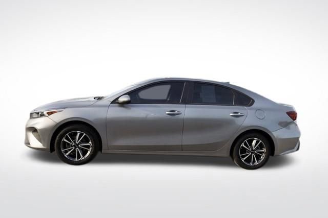 Used 2022 Kia Forte LXS image 7