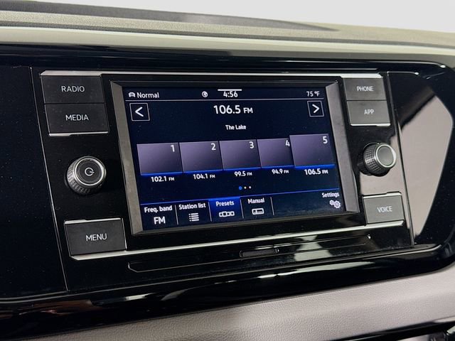 Used 2022 Volkswagen Taos S image 14