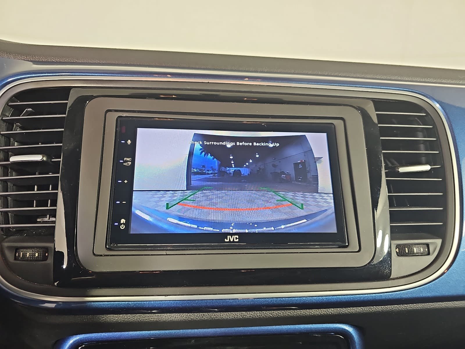 Used 2019 Volkswagen Beetle 2.0T S FWD image 19