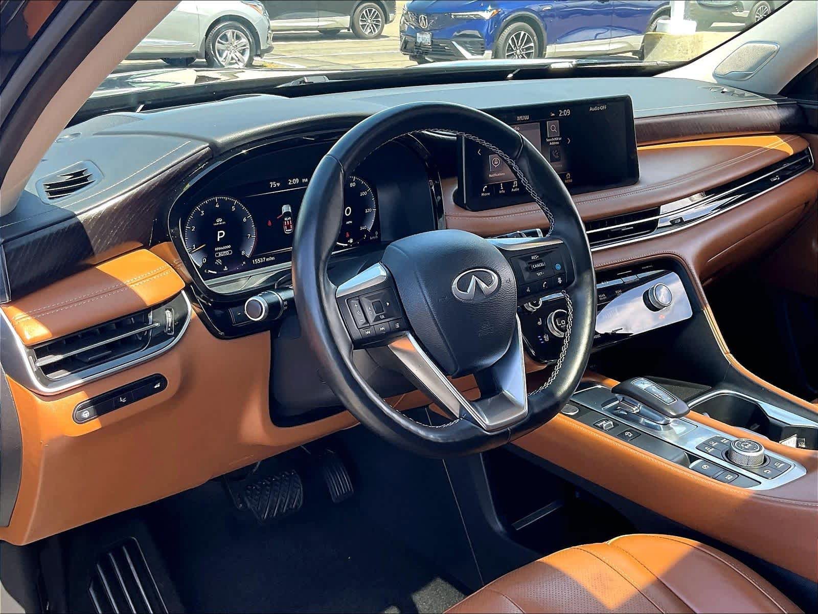 Used 2024 INFINITI QX60 Sensory w/ Vision Package AWD/4WD image 15
