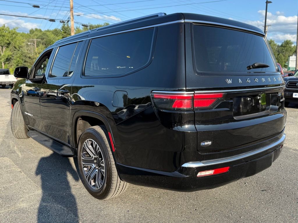 Used 2024 Jeep Wagoneer L Series II w/ Flexible Seating Group image 3