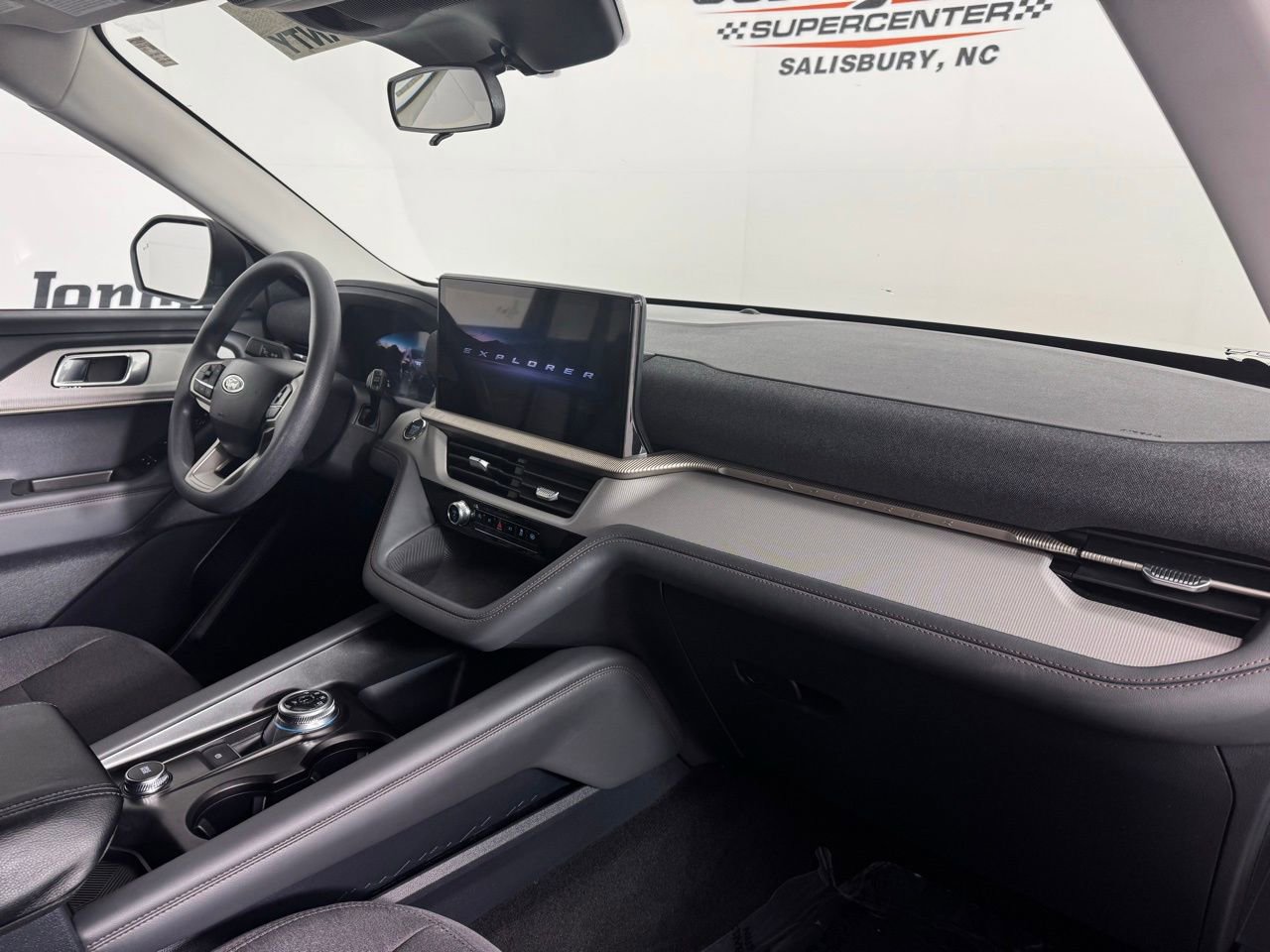 Used 2026 Ford Explorer Active RWD image 34