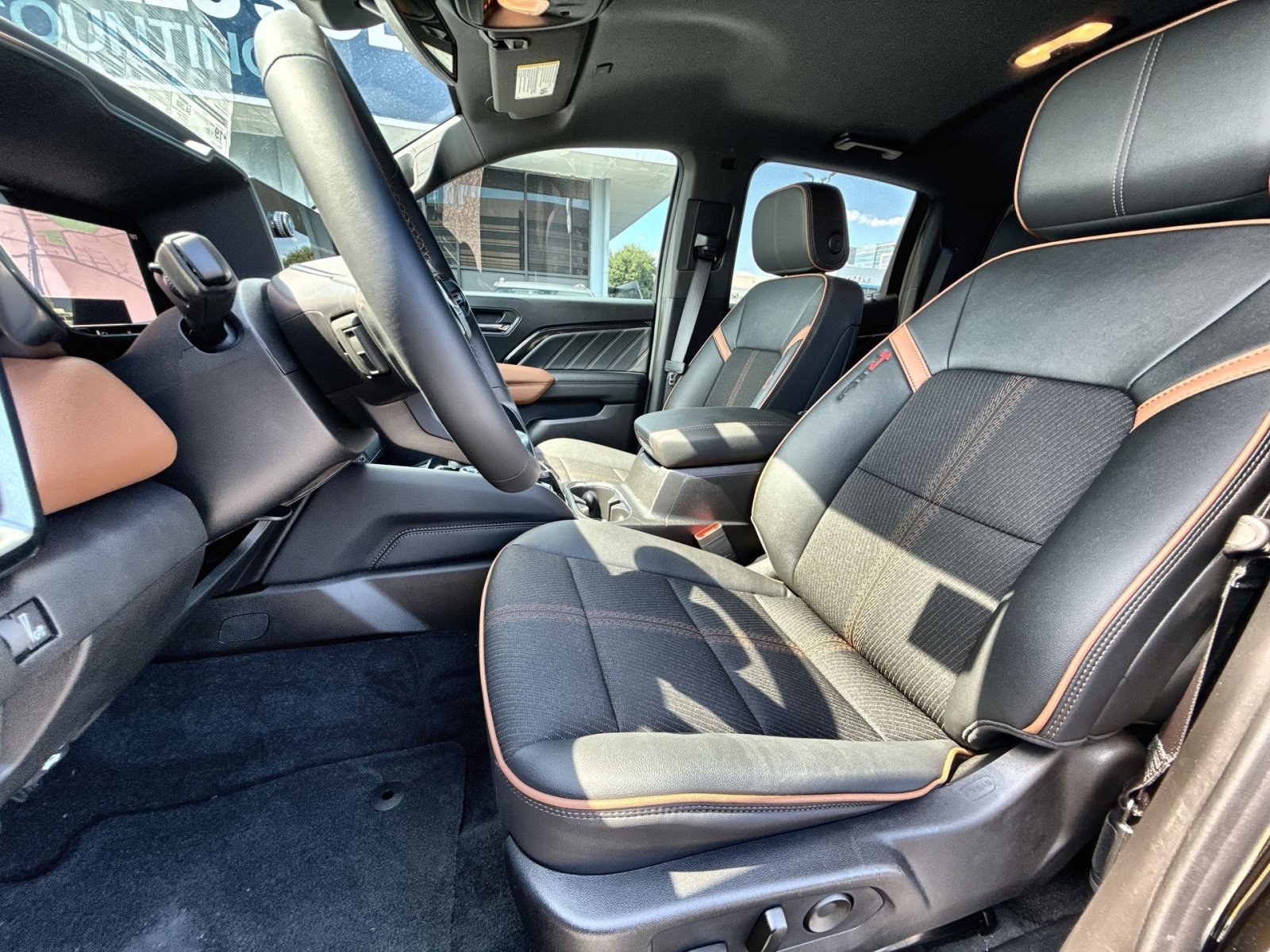 New 2025 GMC Canyon AT4 w/ Nightfall Edition image 13