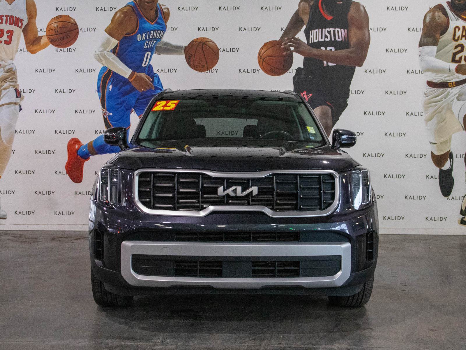 Used 2025 Kia Telluride S FWD image 21