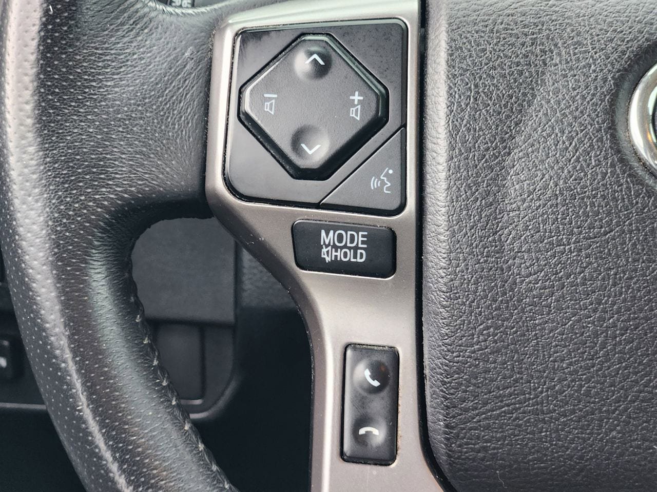 Used 2021 Toyota Tacoma SR5 RWD image 26