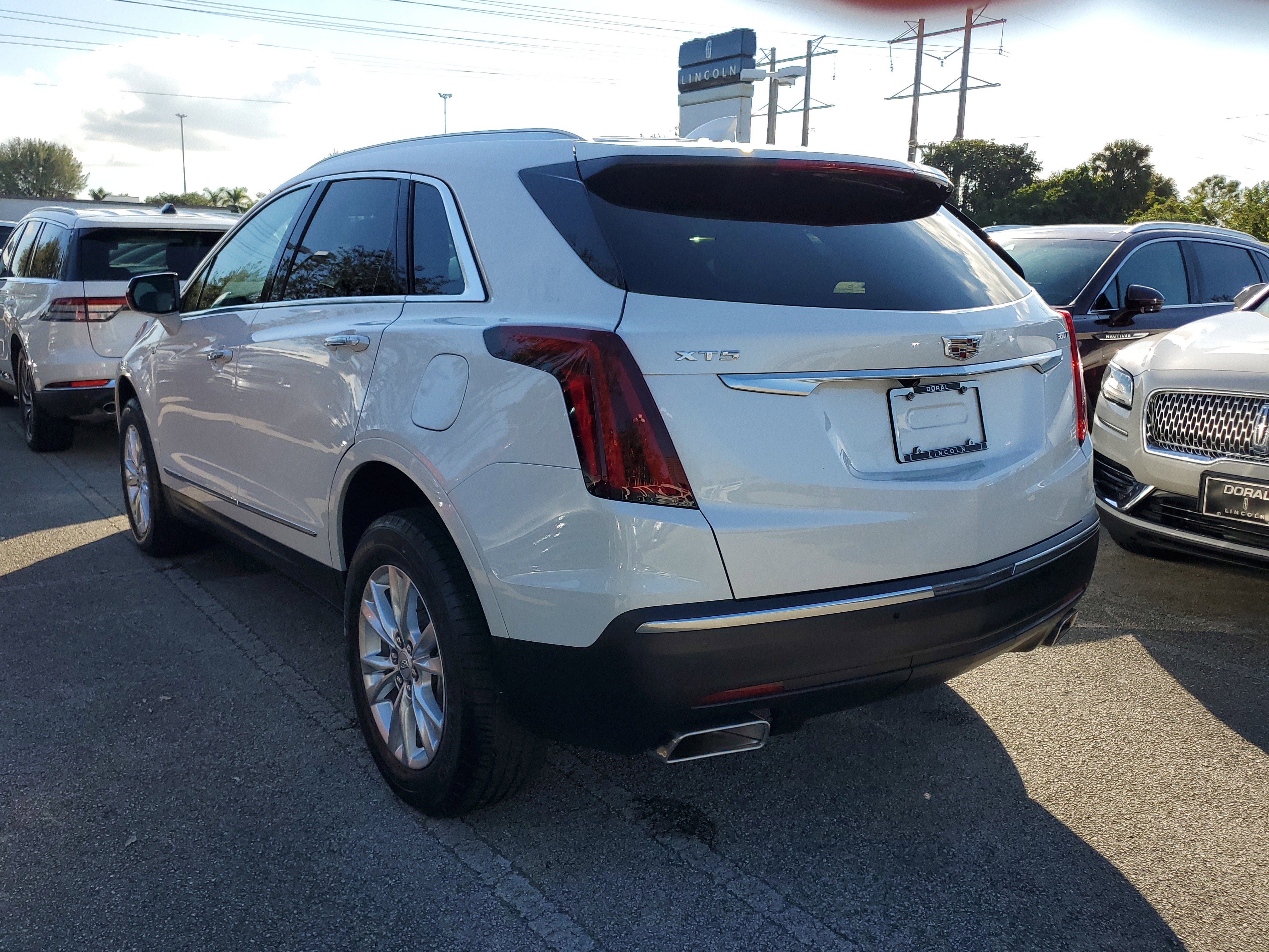 Used 2024 Cadillac XT5 Luxury image 3