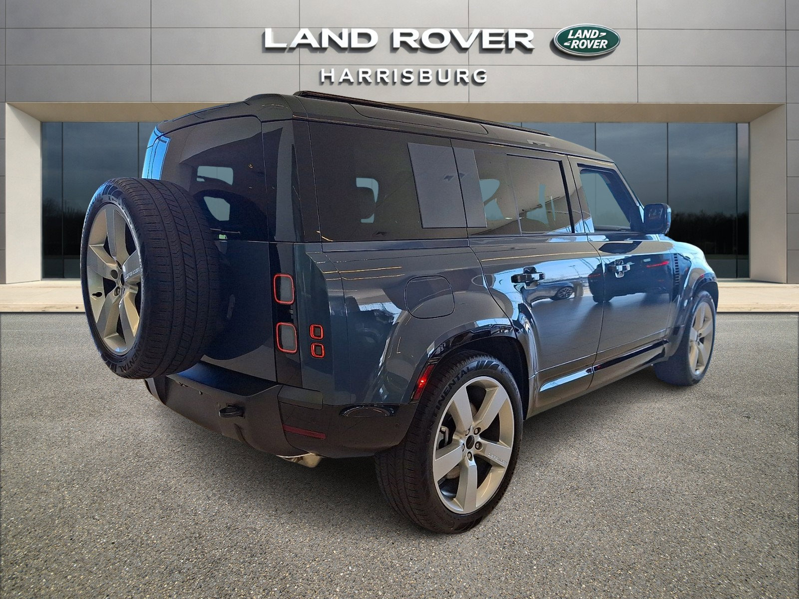 New 2026 Land Rover Defender 110 X-Dynamic SE image 4