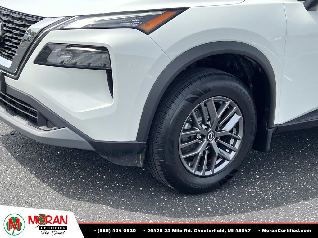 Used 2022 Nissan Rogue S AWD/4WD image 8