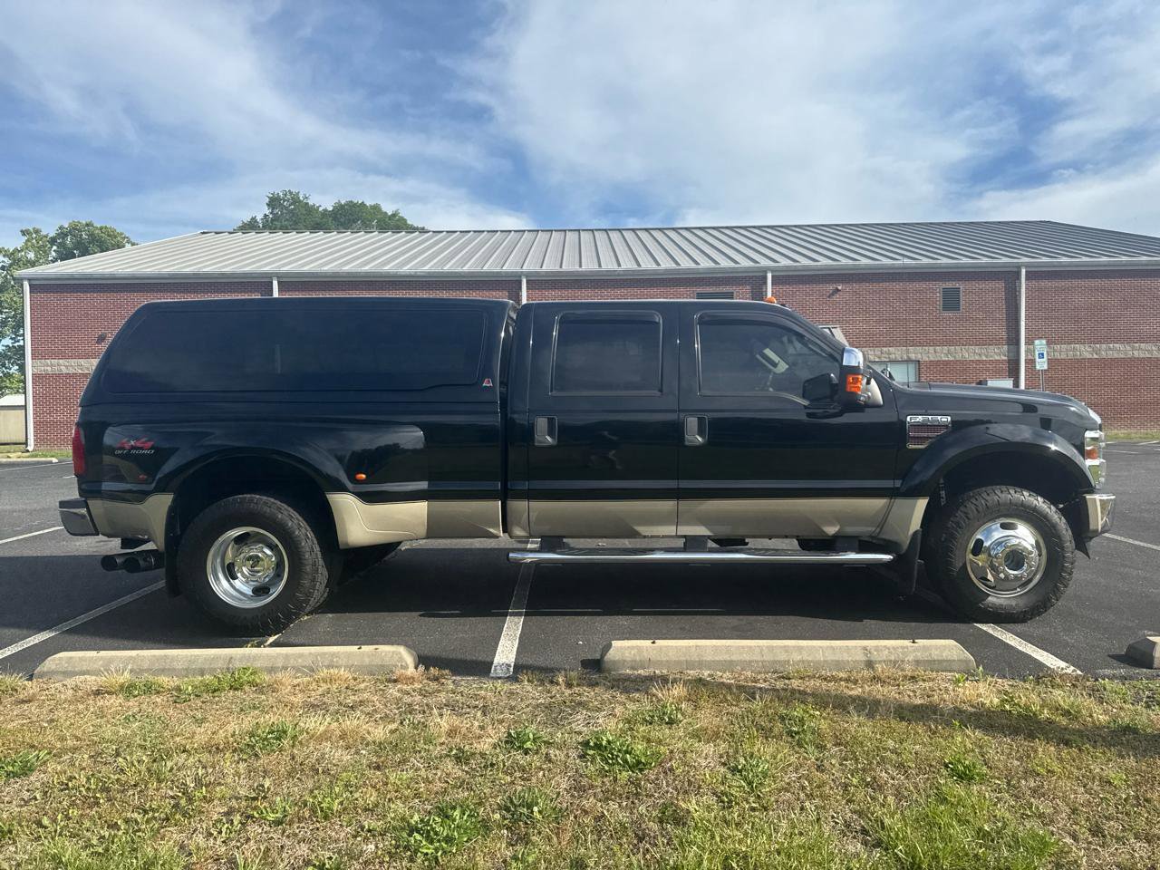 Used 2008 Ford F350 Lariat AWD/4WD image 4