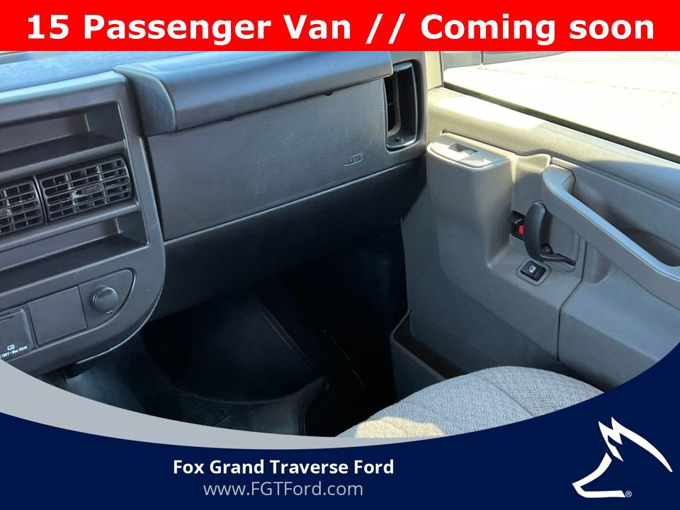 Used 2025 Chevrolet Express 3500 LT w/ LT Preferred Equipment Group RWD image 29