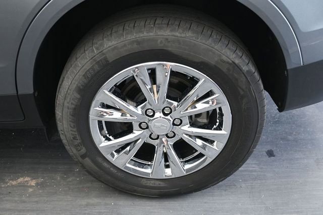 Used 2021 Cadillac XT5 Premium Luxury w/ LPO, Floor Liner Package AWD/4WD image 13