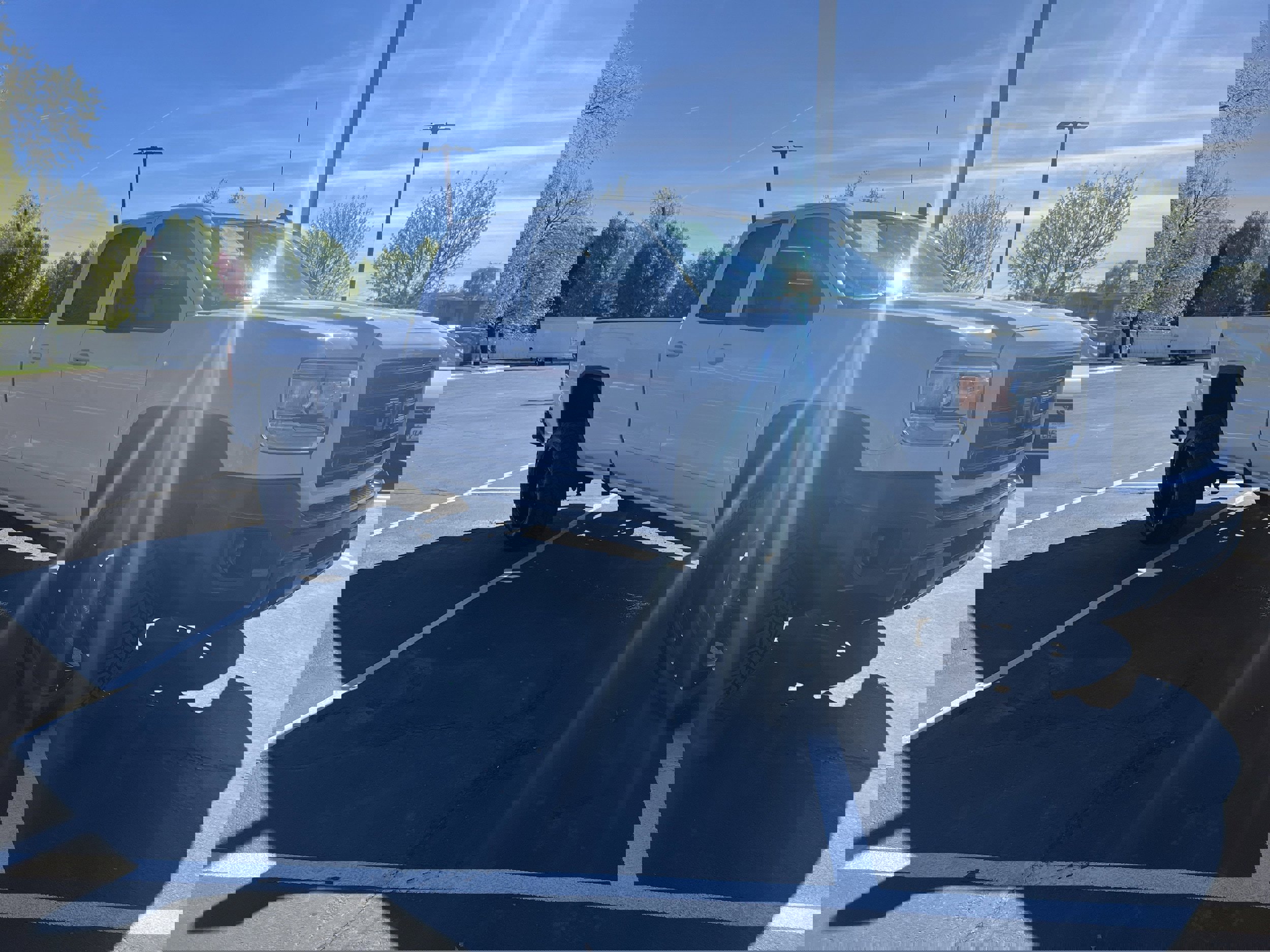 Used 2016 GMC Sierra 2500 SLE w/ SLE Preferred Package image 4