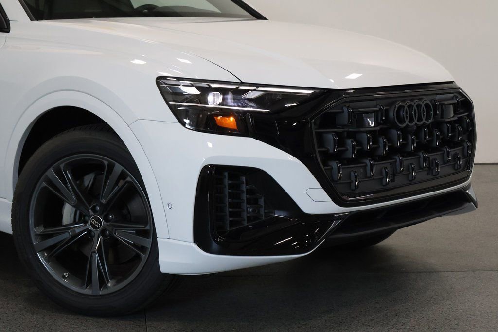 New 2026 Audi Q8 Premium image 3