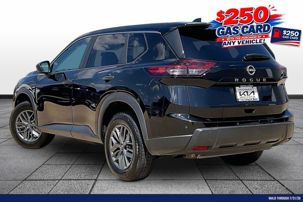 Used 2024 Nissan Rogue S FWD image 11